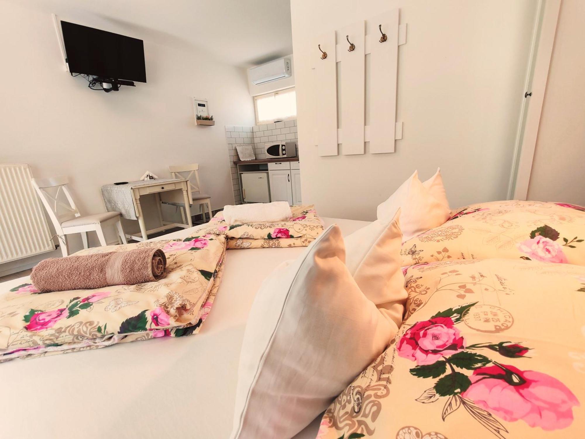 Elisoria Apartments Cserszegtomaj Eksteriør bilde